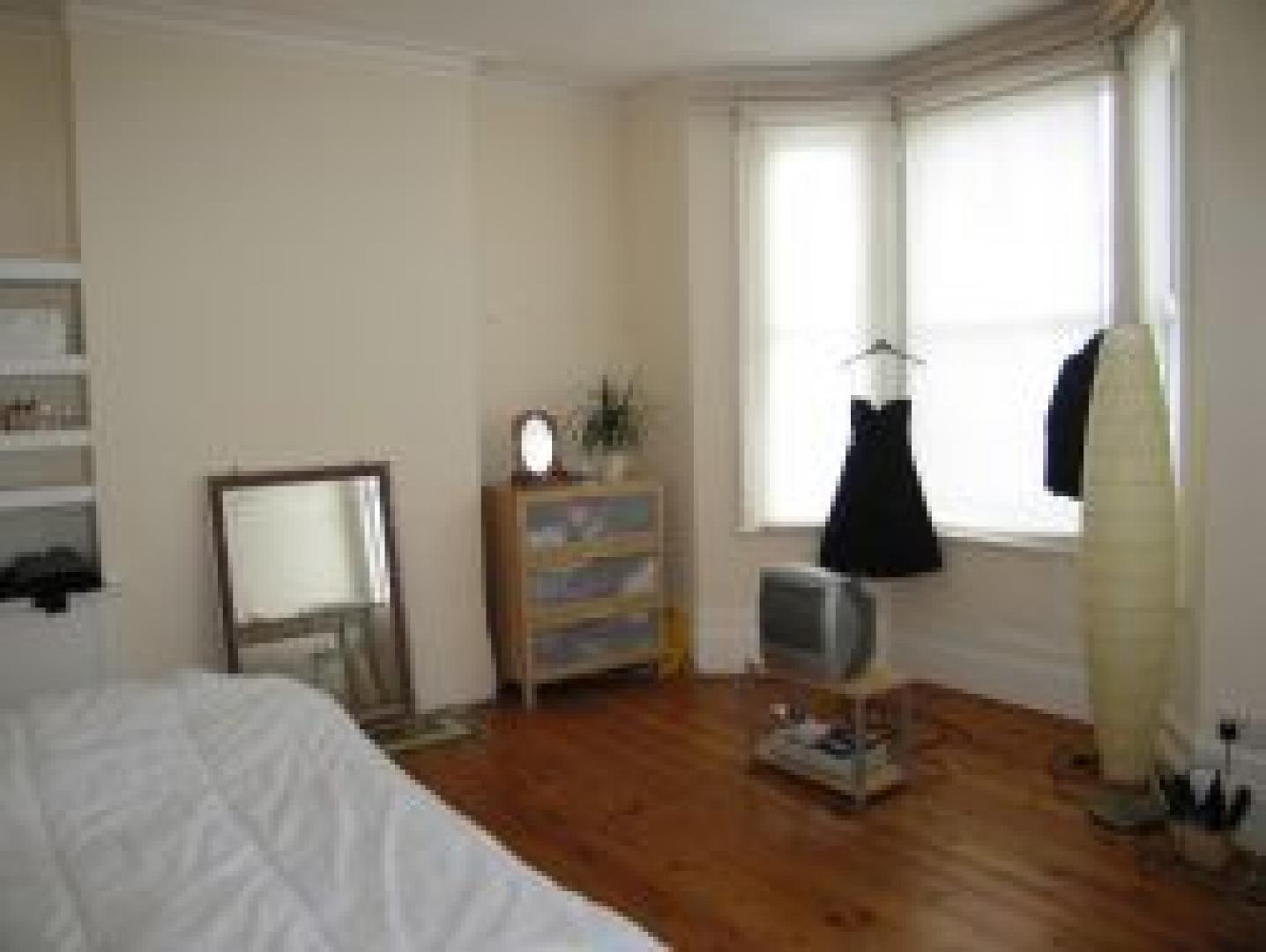 			1 Bedroom, 1 bath, 1 reception Flat			 Bayford Road, KENSAL GREEN NW10